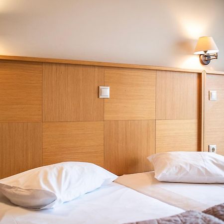 Evia Hotel & Suites Marmari  エクステリア 写真