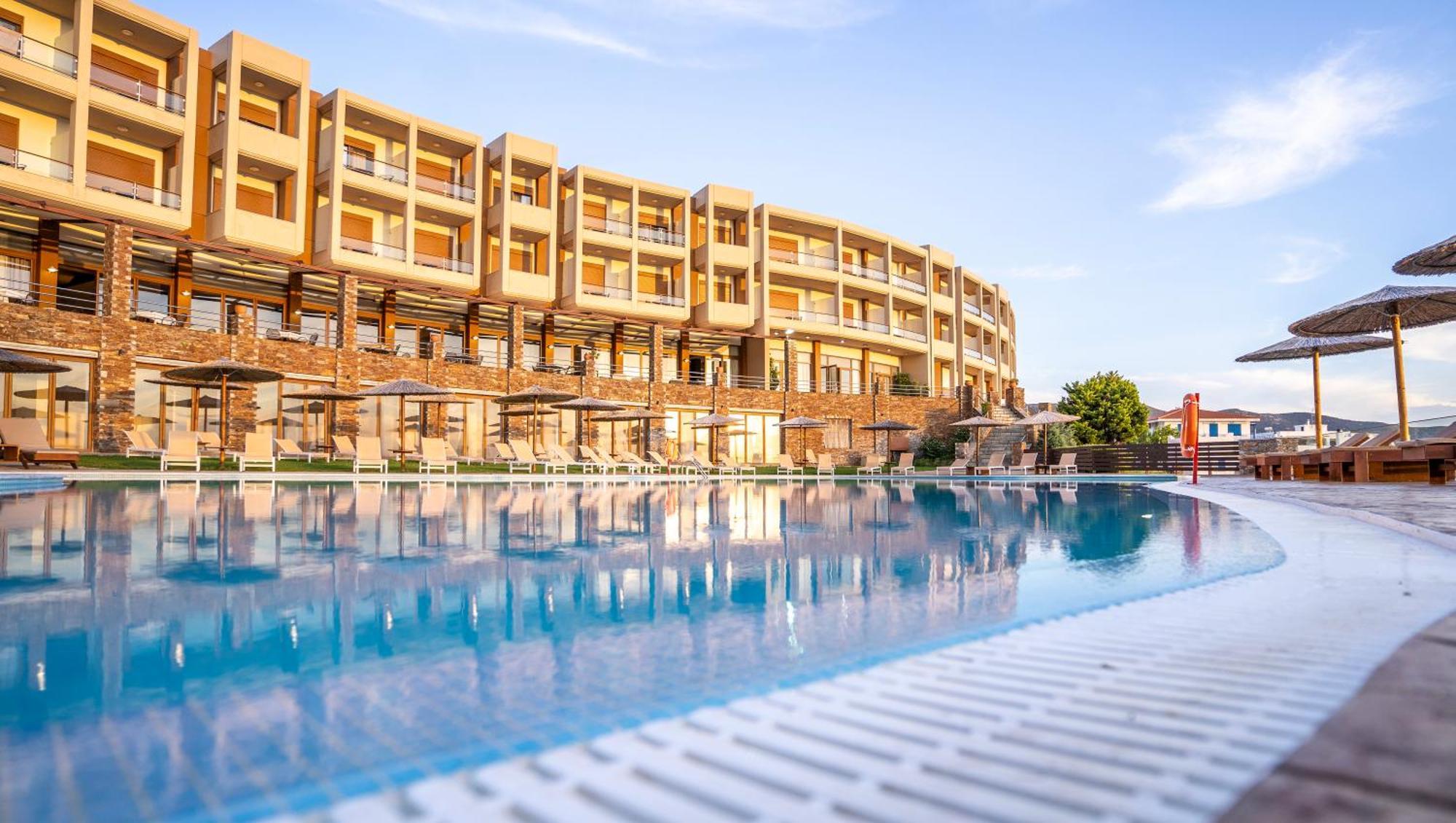 Evia Hotel & Suites Marmari  エクステリア 写真