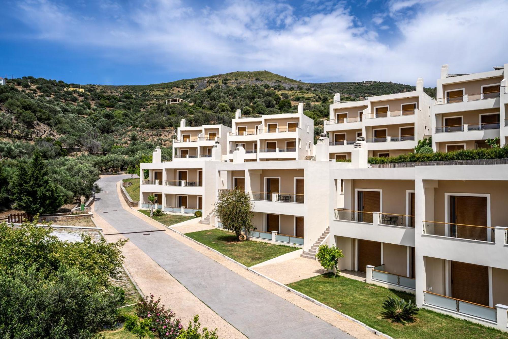 Evia Hotel & Suites Marmari  エクステリア 写真