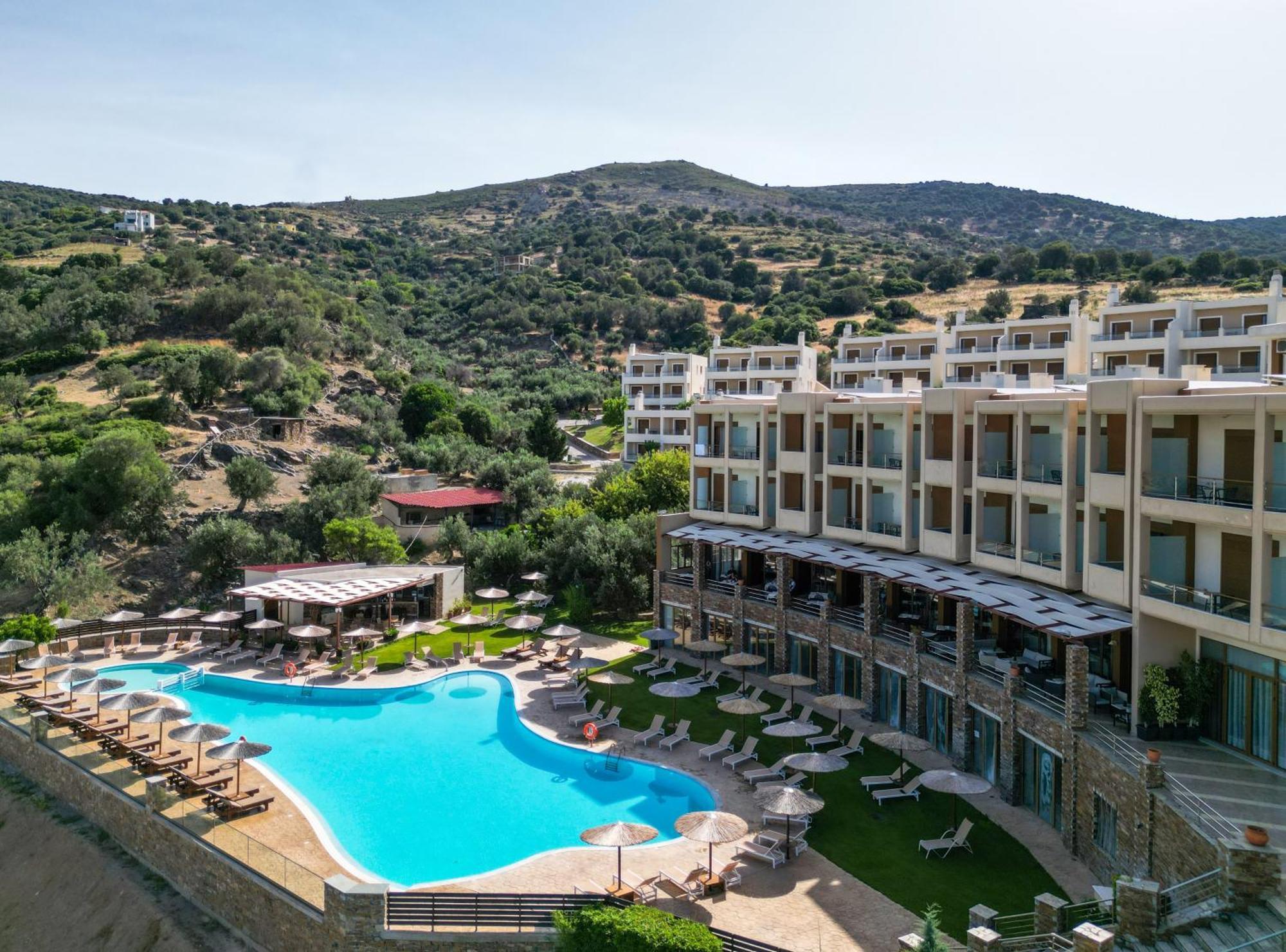 Evia Hotel & Suites Marmari  エクステリア 写真