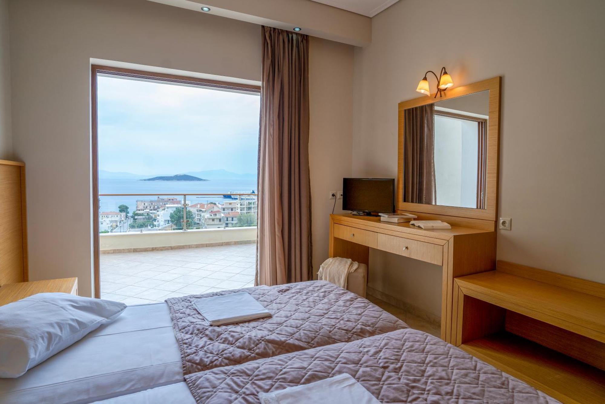 Evia Hotel & Suites Marmari  エクステリア 写真