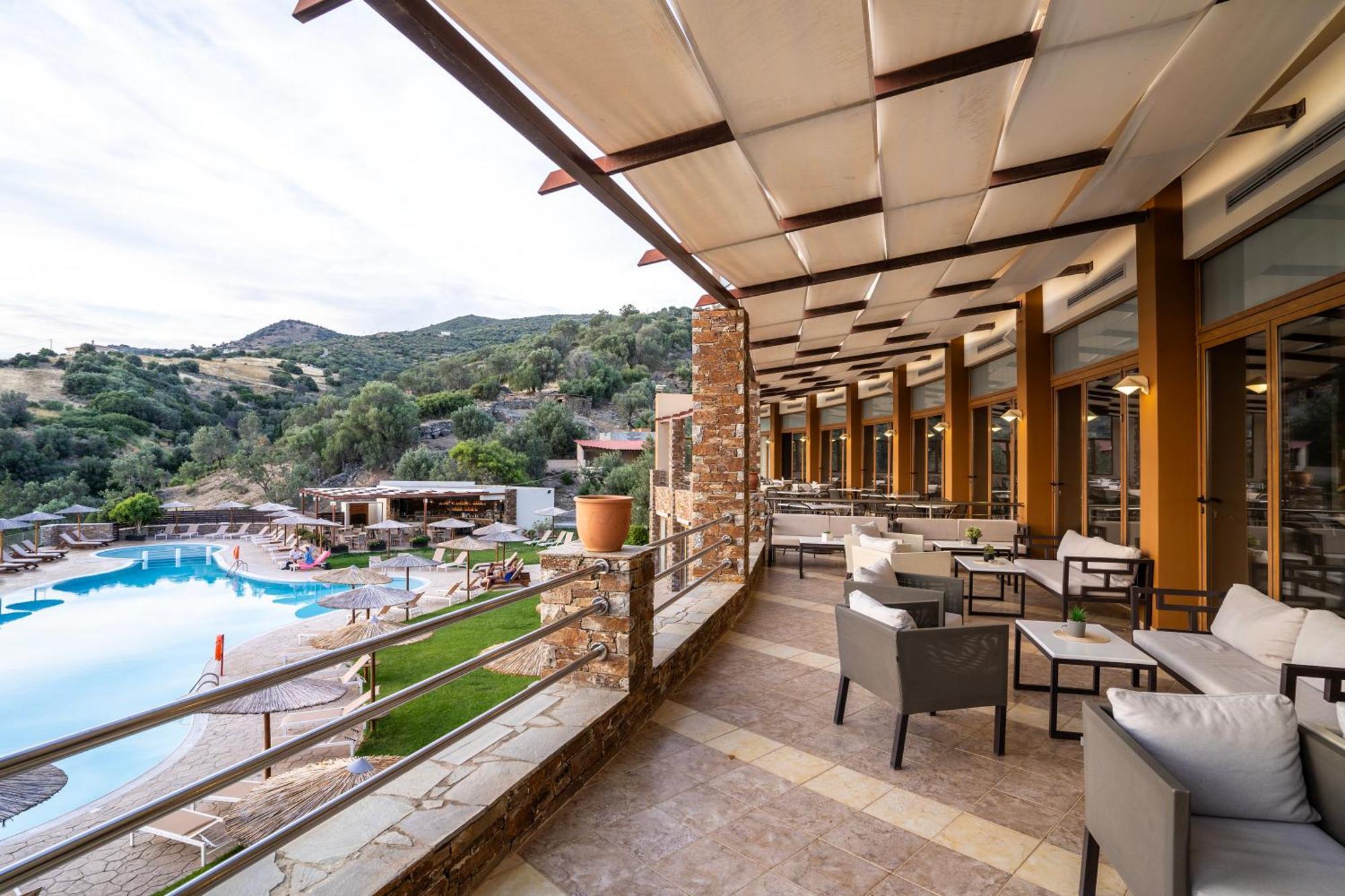 Evia Hotel & Suites Marmari  エクステリア 写真