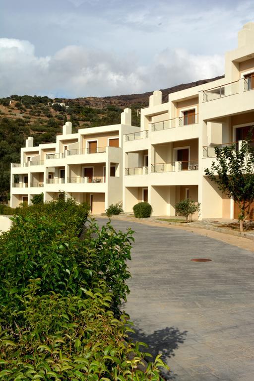 Evia Hotel & Suites Marmari  エクステリア 写真