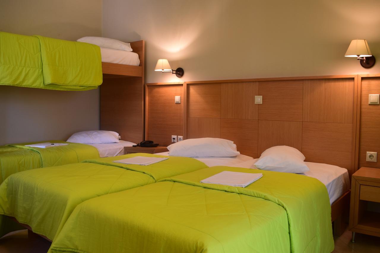 Evia Hotel & Suites Marmari  エクステリア 写真