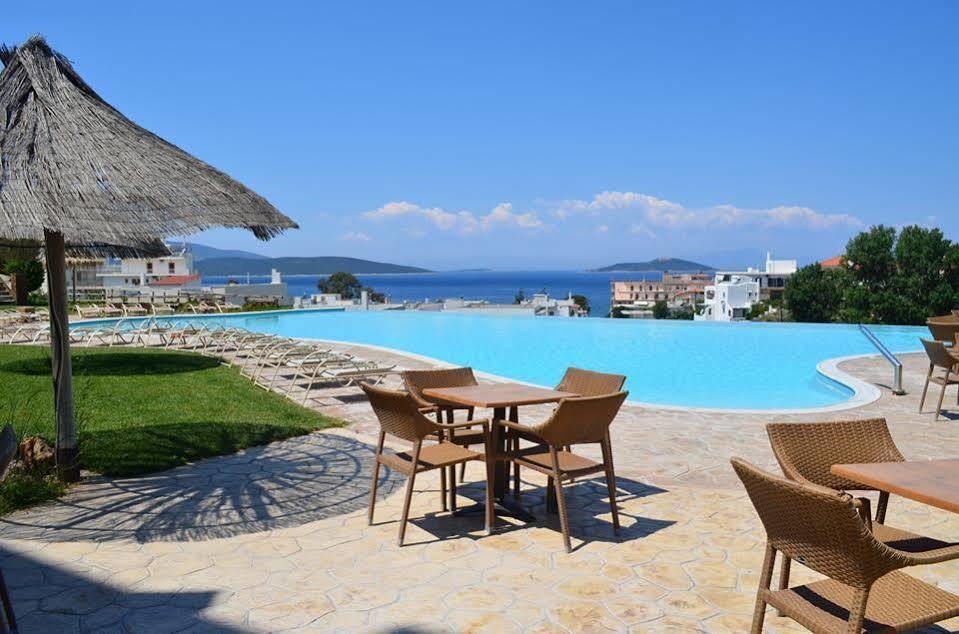 Evia Hotel & Suites Marmari  エクステリア 写真